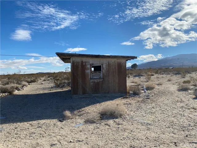 36189 Olive Street, Lucerne Valley, California 92356