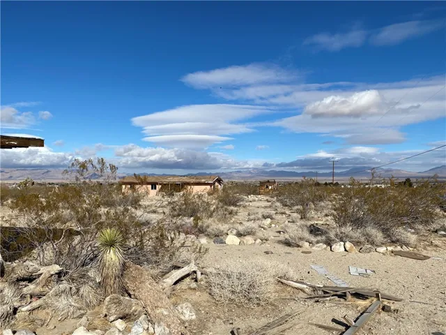 36189 Olive Street, Lucerne Valley, California 92356
