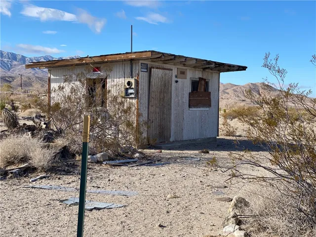 36189 Olive Street, Lucerne Valley, California 92356