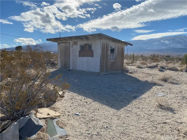 36189 Olive Street, Lucerne Valley, California 92356