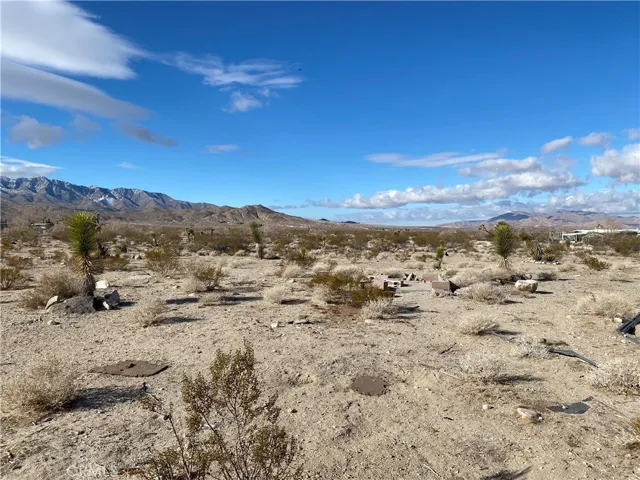 36189 Olive Street, Lucerne Valley, California 92356