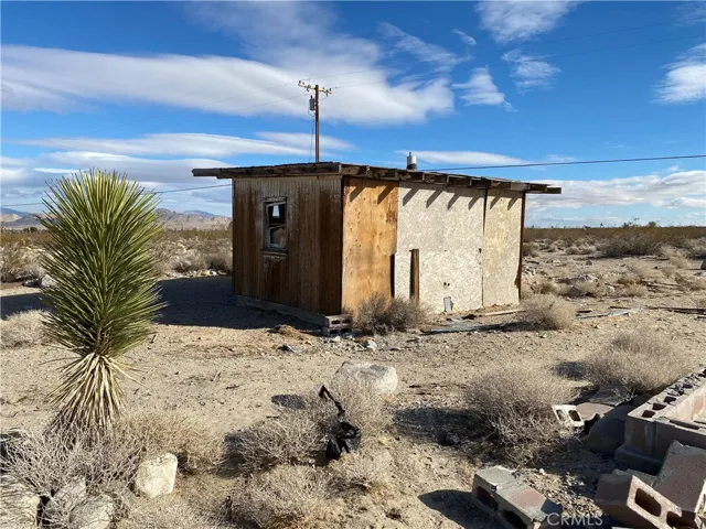 36189 Olive Street, Lucerne Valley, California 92356