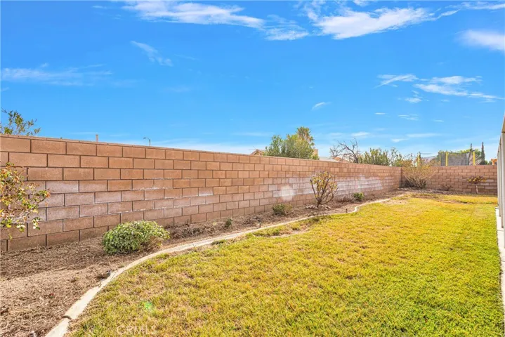 12463 Petaluma Road, Victorville, California 92392