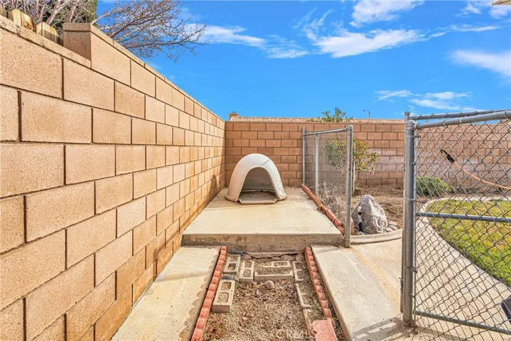 12463 Petaluma Road, Victorville, California 92392