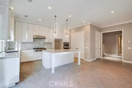 97 Thoroughbred, Irvine, California 92602