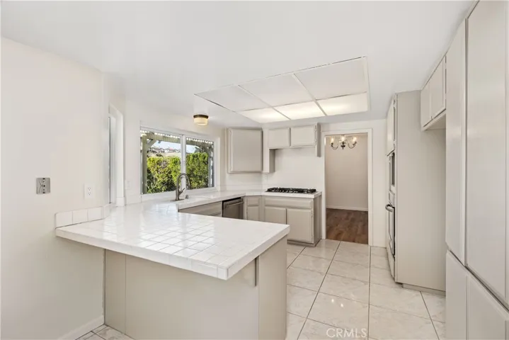 735 S Highland Lane S, Anaheim Hills, California 92807