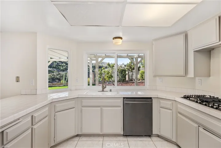 735 S Highland Lane S, Anaheim Hills, California 92807