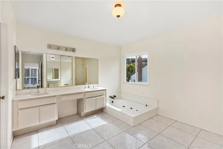 En Suite Primary Bathroom