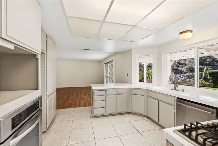 735 S Highland Lane S, Anaheim Hills, California 92807