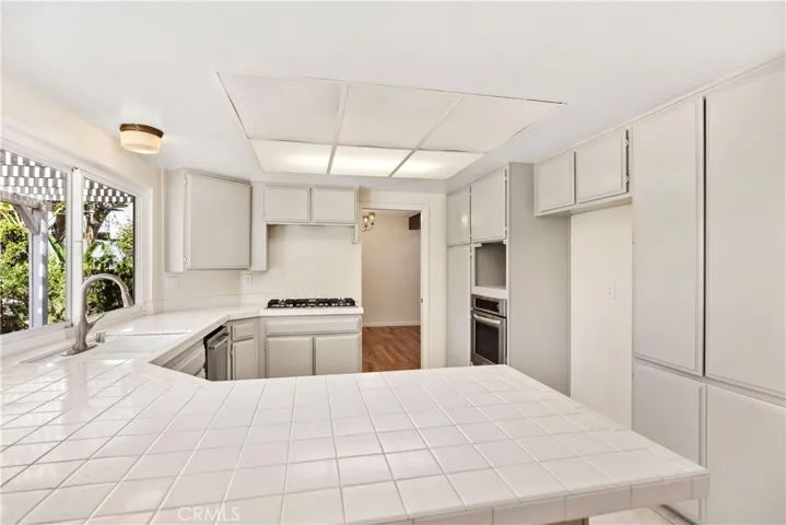 735 S Highland Lane S, Anaheim Hills, California 92807