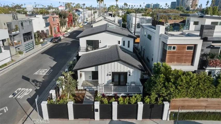 2314 Clement Avenue, Venice, California 90291