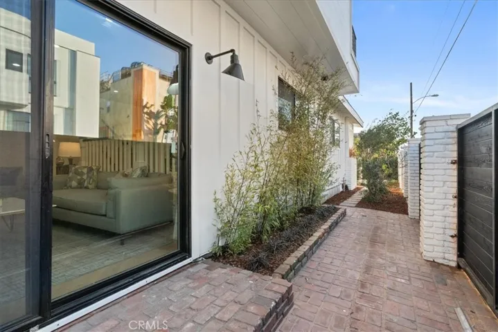 2314 Clement Avenue, Venice, California 90291