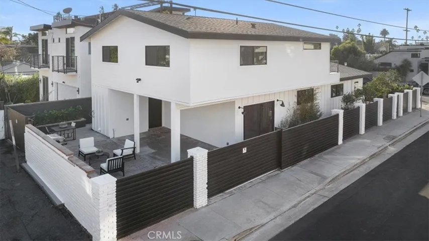 2314 Clement Avenue, Venice, California 90291