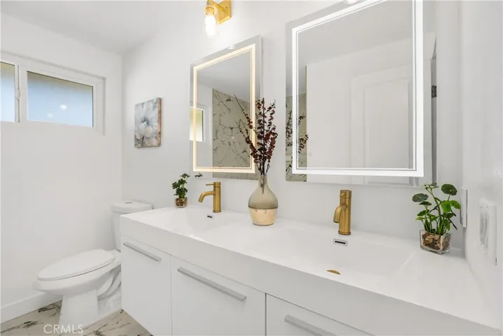 19781 Carmania Lane, Huntington Beach, California 92646
