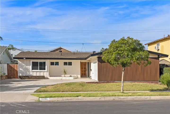 19781 Carmania Lane, Huntington Beach, California 92646