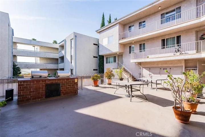 617 E Angeleno Avenue 302, Burbank, California 91501