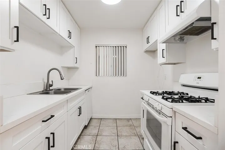 617 E Angeleno Avenue 302, Burbank, California 91501