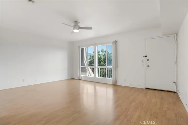 617 E Angeleno Avenue 302, Burbank, California 91501