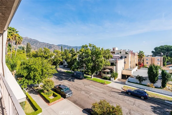 617 E Angeleno Avenue 302, Burbank, California 91501