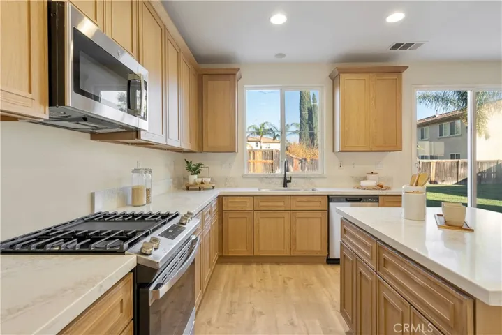 374 Cantata Avenue, Hemet, California 92545