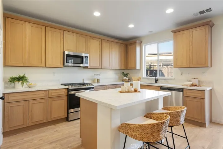 374 Cantata Avenue, Hemet, California 92545
