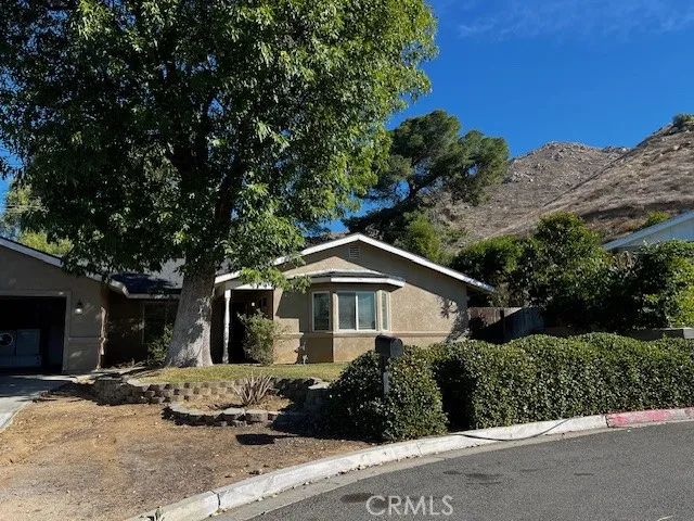 291 Hillandale Court, Riverside, California 92507