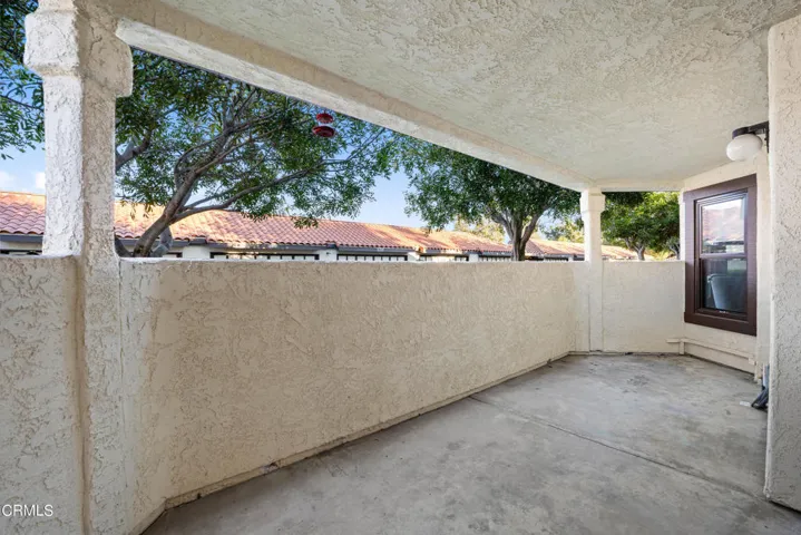 2135 Martinique MLS-32