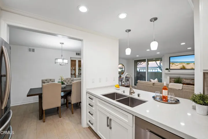 2135 Martinique MLS-14