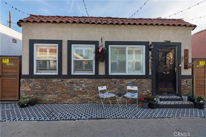 1212 E Barcelona Place, Long Beach, California 90813