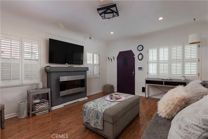 1212 E Barcelona Place, Long Beach, California 90813