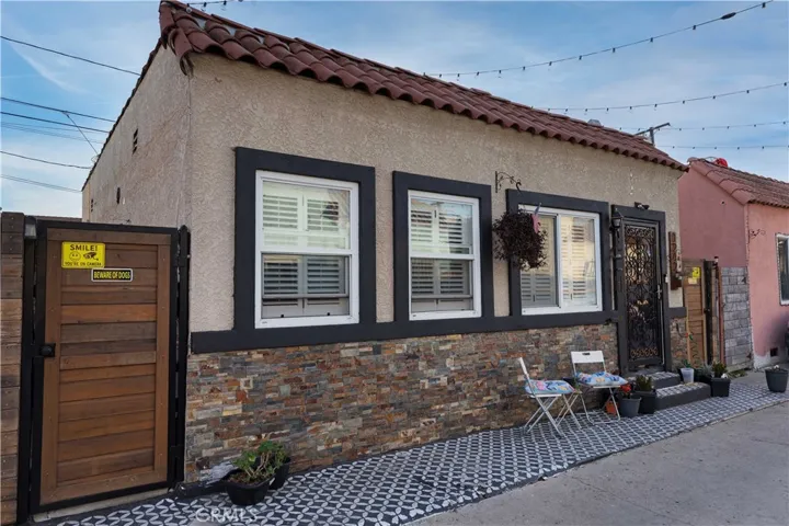 1212 E Barcelona Place, Long Beach, California 90813