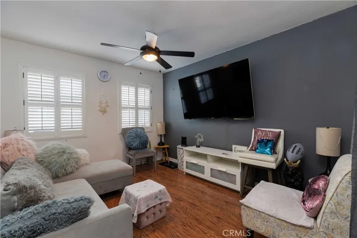 1212 E Barcelona Place, Long Beach, California 90813