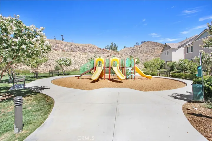 22059 Barrington Way, Saugus, California 91350