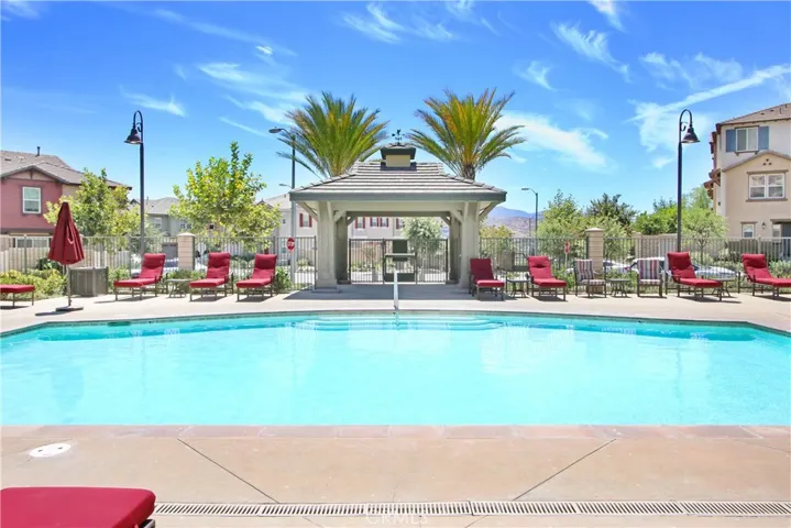 22059 Barrington Way, Saugus, California 91350