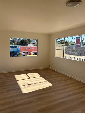 1038 S Coast Highway 101 Unit D, Encinitas, California 92024