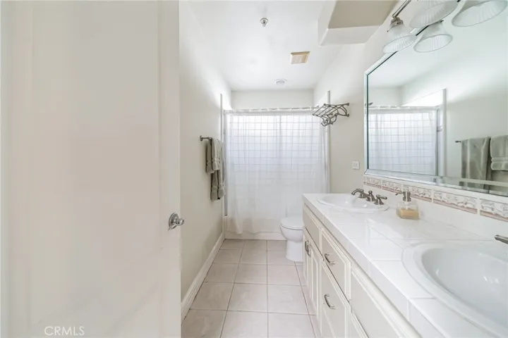 2020 Clark Lane B, Redondo Beach, California 90278