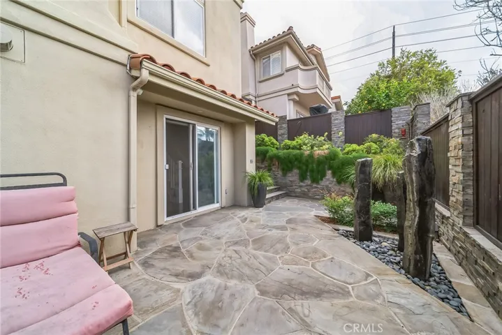 2020 Clark Lane B, Redondo Beach, California 90278