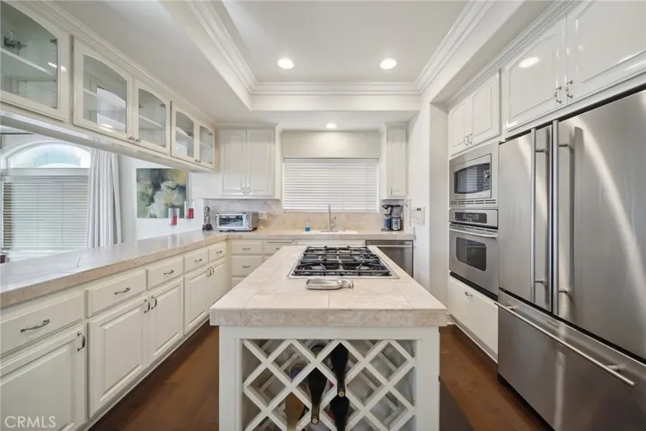 2020 Clark Lane B, Redondo Beach, California 90278