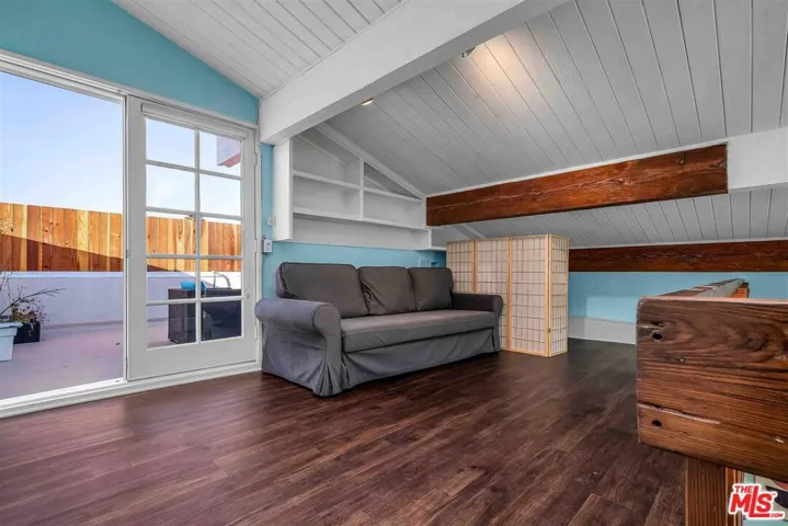 25 Spinnaker Street 12, Marina Del Rey, California 90292
