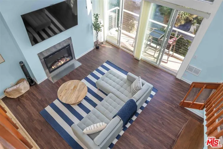 25 Spinnaker Street 12, Marina Del Rey, California 90292