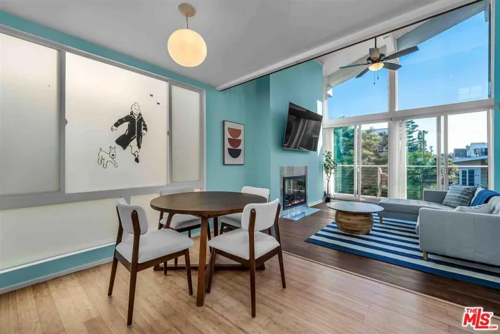 25 Spinnaker Street 12, Marina Del Rey, California 90292