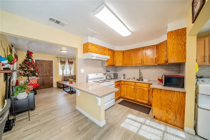 415 W Francis Street, Ontario, California 91762