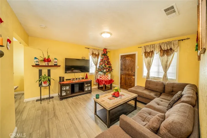 415 W Francis Street, Ontario, California 91762