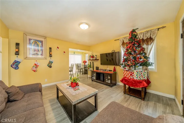 415 W Francis Street, Ontario, California 91762