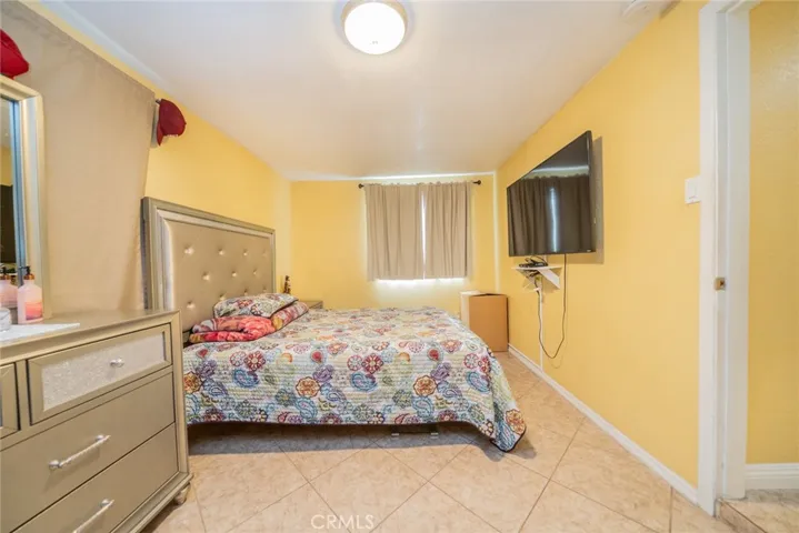 415 W Francis Street, Ontario, California 91762