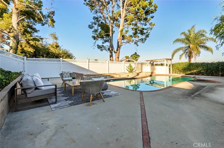 2241 Estribo Drive, Rolling Hills Estates, California 90274