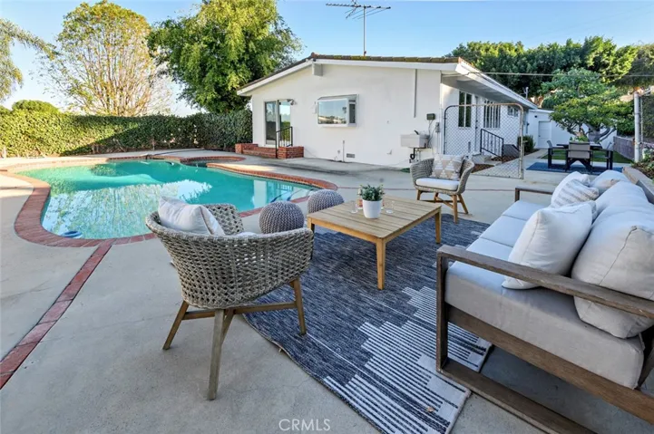 2241 Estribo Drive, Rolling Hills Estates, California 90274