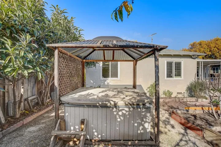 416 Lloyd Avenue, San Leandro, California 94578