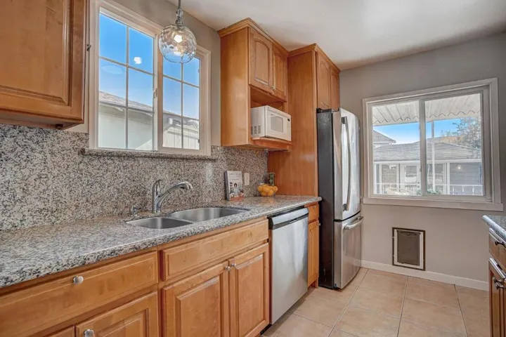 416 Lloyd Avenue, San Leandro, California 94578