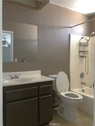 9249 La Grange Avenue, Hesperia, California 92345